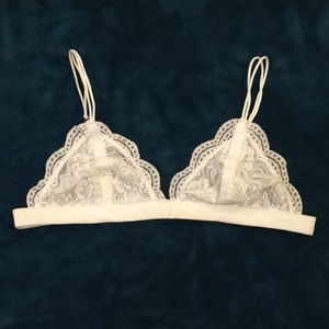 White lace bralette